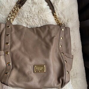 NEW CONDITION! “Delancey” Michael Kors Shoulder Bag
